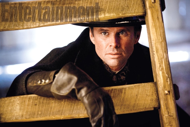 news_hatefuleight07